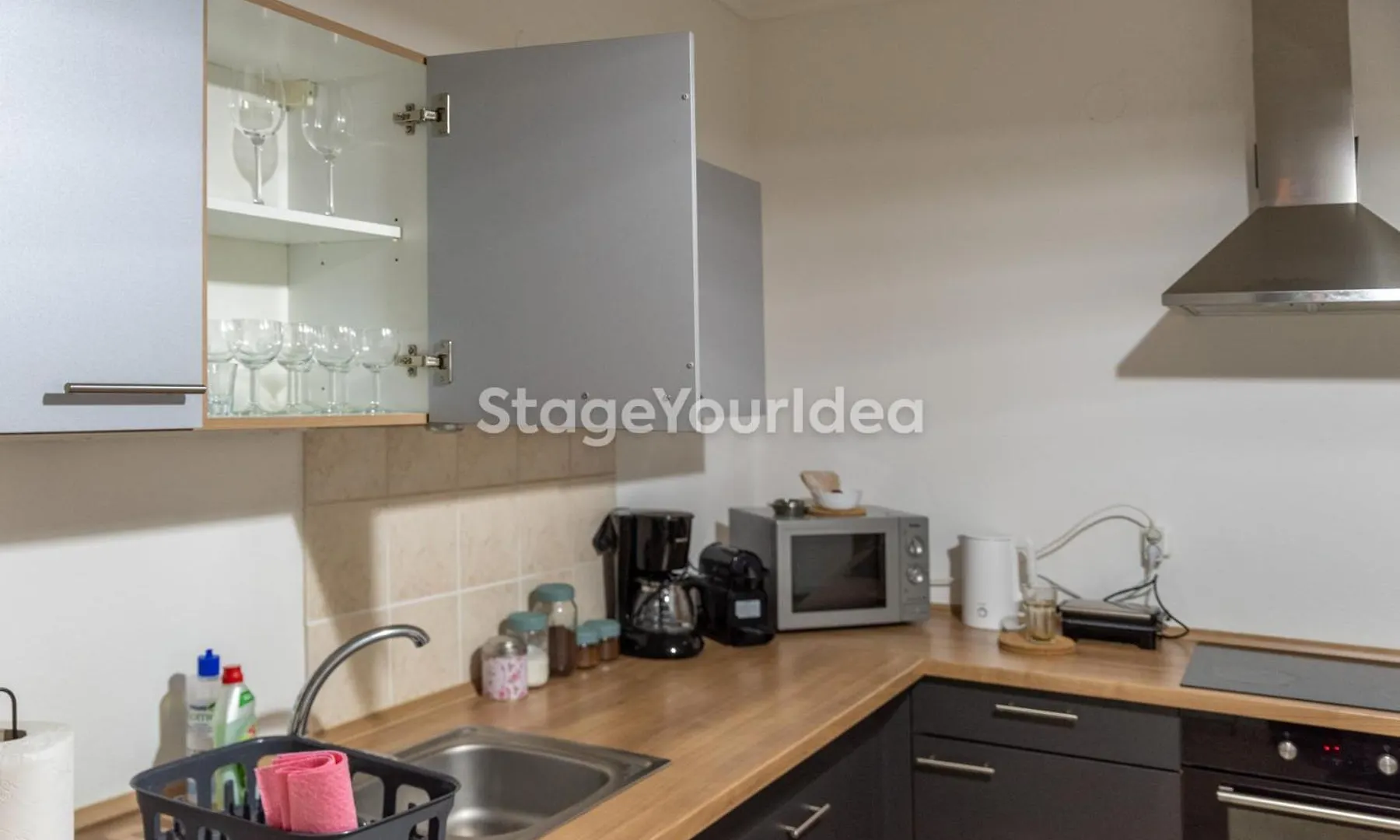 Lux Apartment - One Bedroom , Living Room , Kitchen , Bathroom - For 1 To 7 People, Also For Parties & Gatherings Up To 25 People, Only 15 Minutes From Thessaloniki City Center And 8' Minutes From Thessaloniki Airport Neon Rysion